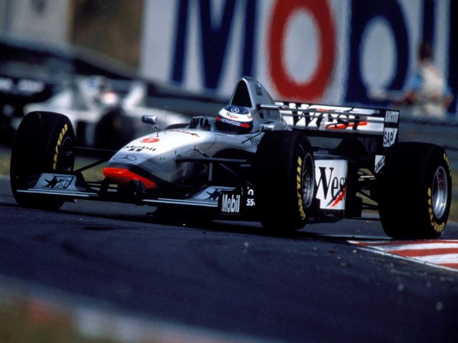  McLaren Mercedes-Benz MP4-12 1997 года  (фото 5 из 8)